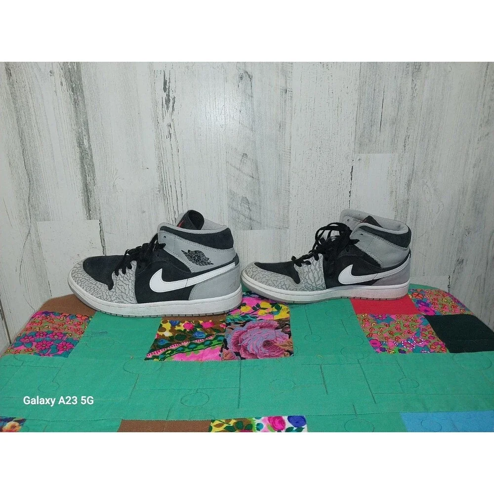 Size 8.5 - Jordan 1 Mid SE Elephant Toe